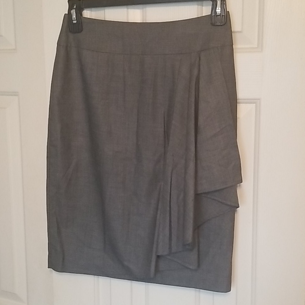 New H&M Skirt Business Professional Work Attire Women's Size 10 Modern Classic